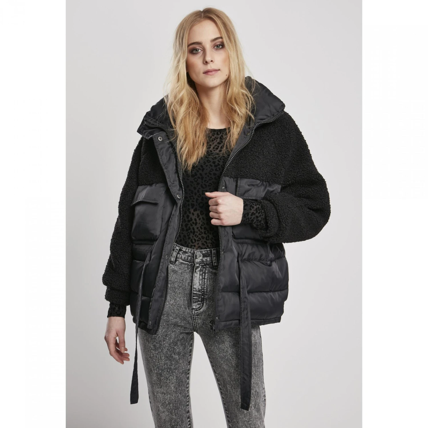 Giacca Donna Urban Classics Sherpa Mix Puffer (taglie Grandi) 1 Giacca Donna Urban Classics Sherpa Mix Puffer (taglie Grandi)